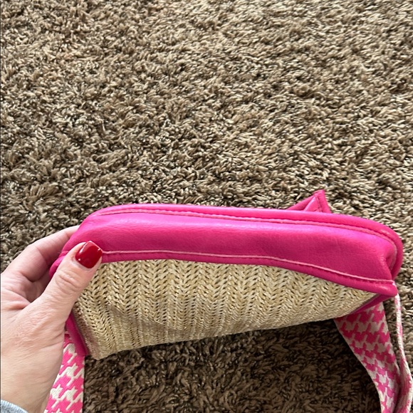 Chic Pink and Cream Women's Shoulder Bag - Picture 6 of 7